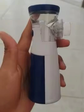 Foto de pies con corrector de juanetes