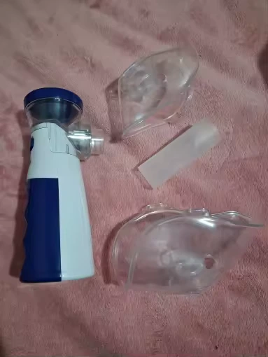Foto de pies con corrector de juanetes